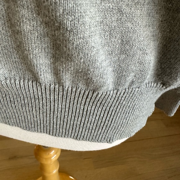 Eddie Bauer Men's Gray Crewneck Sweater - Picture 6 of 9